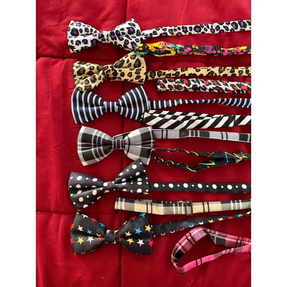 Unbranded bow tie